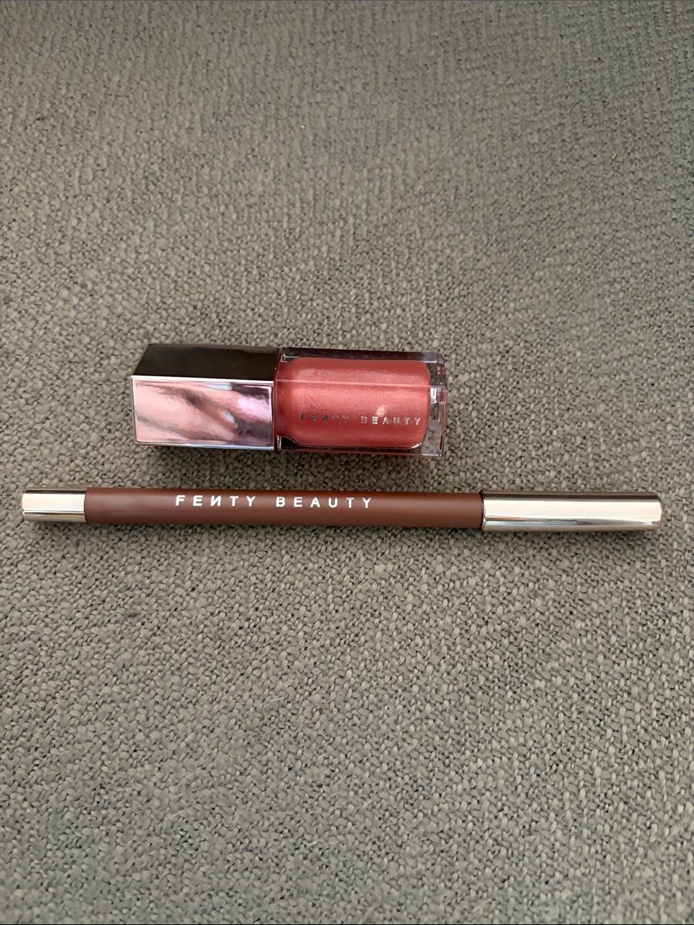 Fenty Beauty Fussy Pink Lip Gloss with Brown Traced OutLip Liner